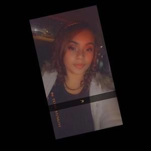 Meet your Posher, Annette